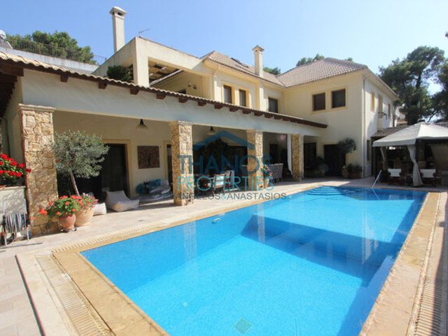 Μονοκατοικία προς πώληση 581 τ.μ. Εκάλη (Thanos Properties)