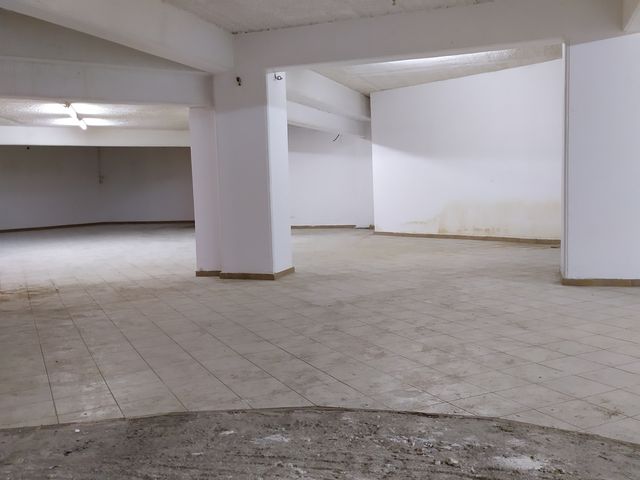 Υπόγειο parking 300 τ.μ.
