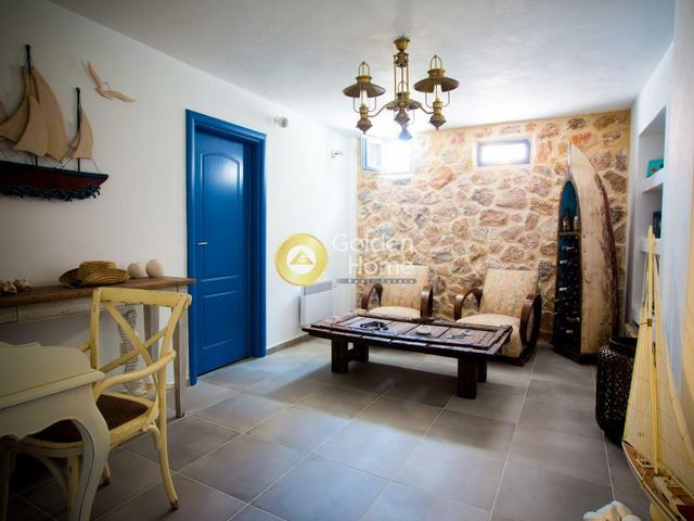 3-bedroom freehold villa in Santorini — photo 2 of 5