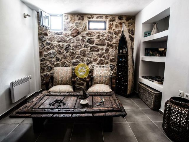 3-bedroom freehold villa in Santorini — photo 4 of 5
