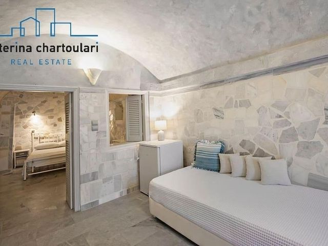 12-bedroom freehold villa in Santorini — photo 5 of 5