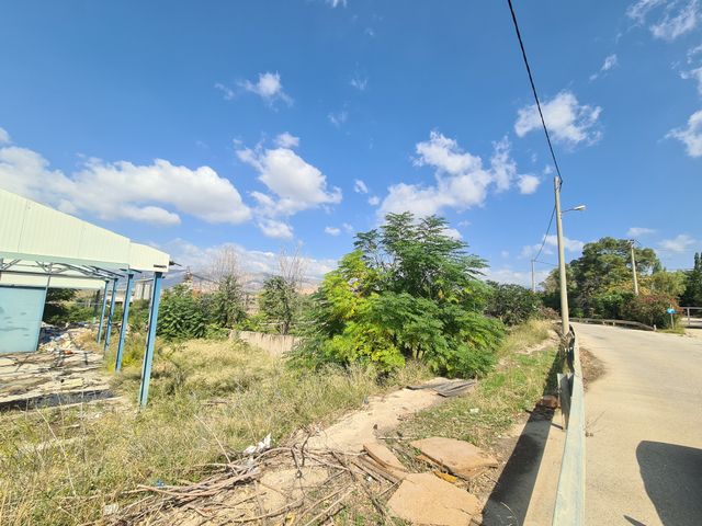 Terrains à vendre Áno Liósia Terrain 8.000 m².