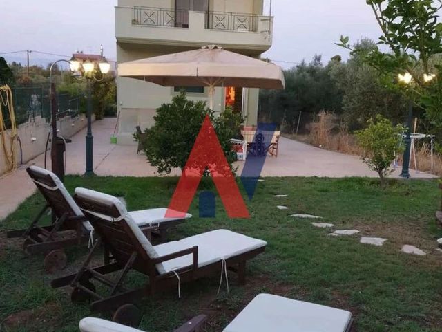 Μονοκατοικία 220 τ.μ.