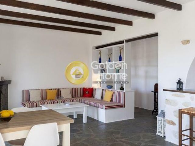 4-bedroom freehold villa in Paros — photo 2 of 5