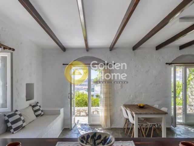 4-bedroom freehold villa in Paros — photo 3 of 5
