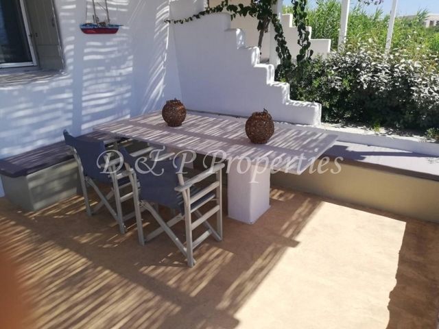 2-bedroom freehold villa in Paros — photo 3 of 5