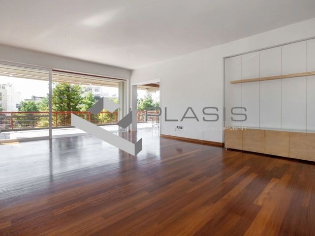 Πώληση κατοικίας Γλυφάδα (Κέντρο) Διαμέρισμα 193 τ.μ. ανακαινισμένο