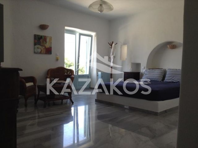5-bedroom freehold villa in Paros — photo 1 of 5