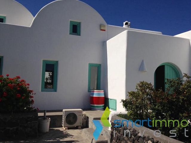 4-bedroom freehold villa in Santorini — photo 2 of 5