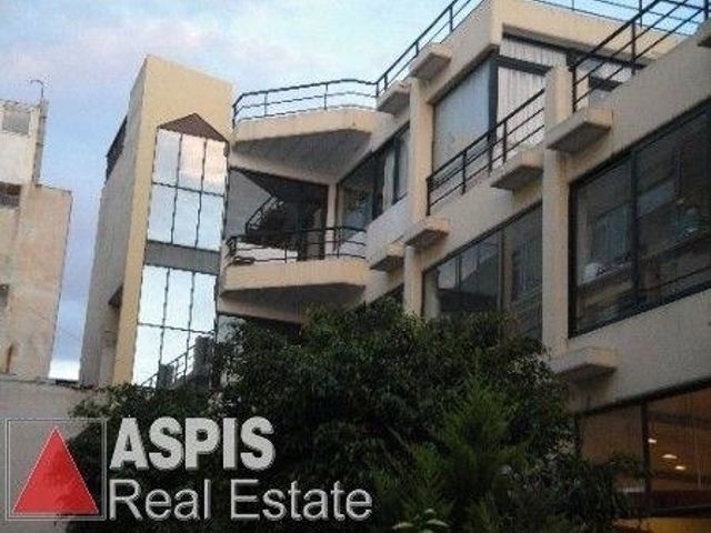 Κτίριο επαγγελματικών χώρων 700 τ.μ.