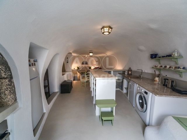 1-bedroom freehold villa in Santorini — photo 3 of 5