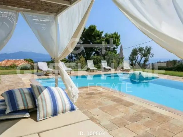 11-bedroom freehold villa in Skiathos — photo 2 of 5