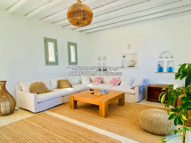5-bedroom freehold villa in Mykonos — photo 3 of 5