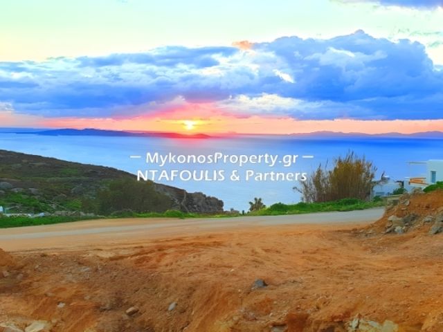 6-bedroom freehold villa in Mykonos — photo 1 of 5