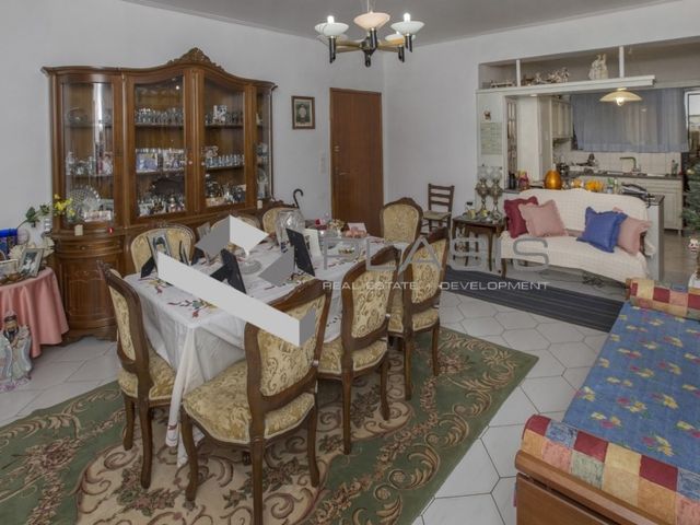 Πώληση κατοικίας Δάφνη Αττικής (Καλογήρων) Κτίριο 730 τ.μ. ανακαινισμένο