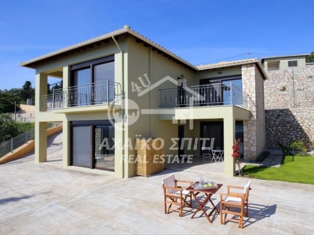 4-bedroom freehold villa in Lefkada — photo 1 of 5