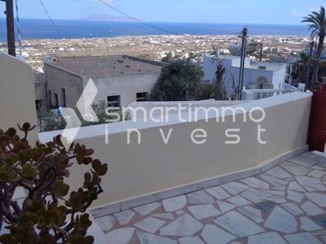 3-bedroom freehold villa in Santorini — photo 1 of 5