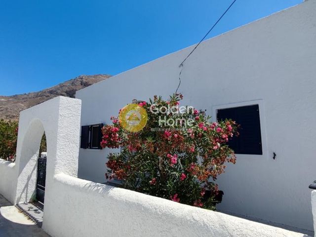 3-bedroom freehold villa in Santorini — photo 2 of 5