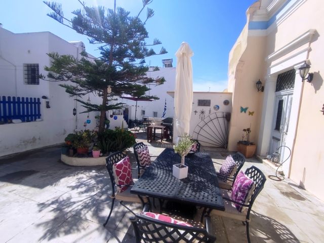 3-bedroom freehold villa in Santorini — photo 4 of 5