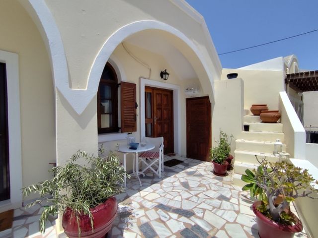 3-bedroom freehold apartment in Santorini — photo 2 of 5