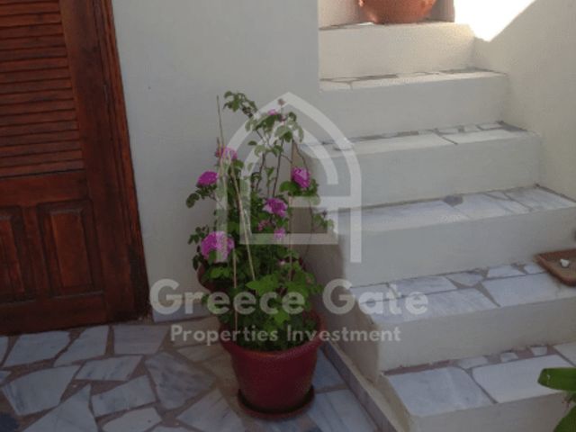 3-bedroom freehold villa in Santorini — photo 3 of 5