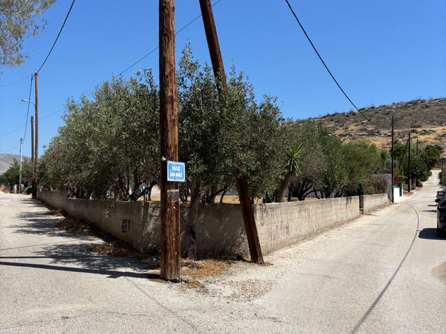 Οικόπεδο 687 τ.μ.