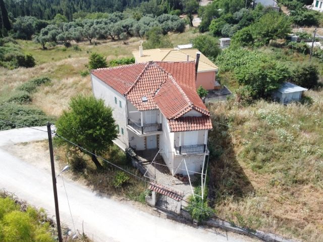 3-bedroom freehold villa in Lefkada — photo 2 of 5
