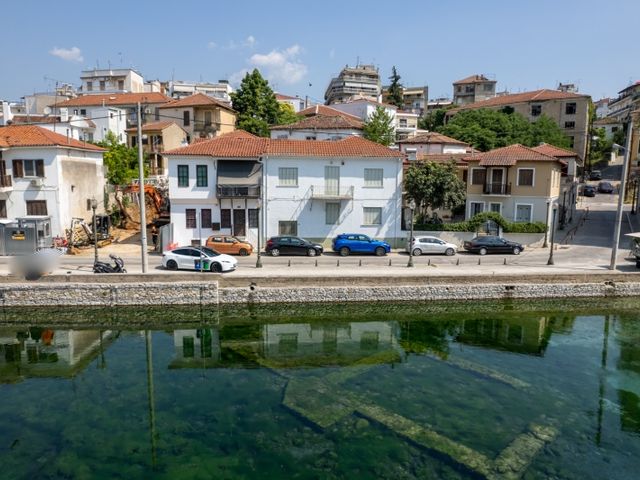 Κτίριο 390 τ.μ.