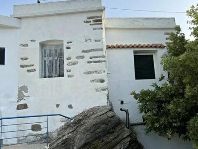 3-bedroom freehold villa in Naxos — photo 4 of 5