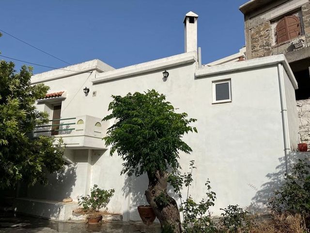3-bedroom freehold villa in Naxos — photo 3 of 5