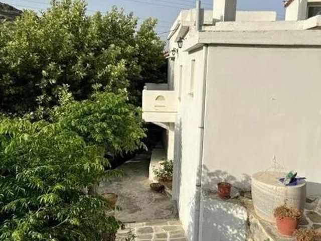 3-bedroom freehold villa in Naxos — photo 2 of 5