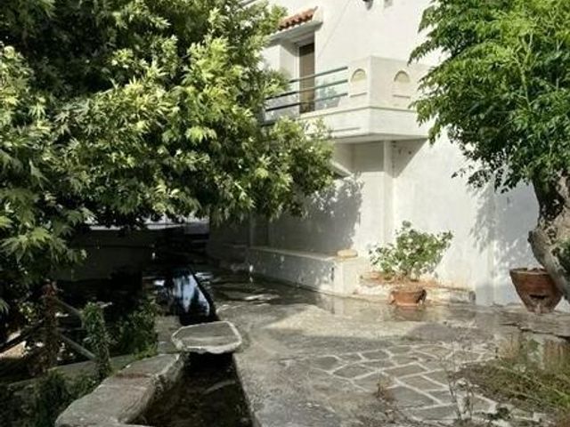 3-bedroom freehold villa in Naxos — photo 1 of 5
