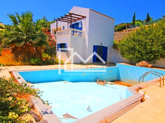 2-bedroom freehold villa in Rhodes — photo 2 of 5