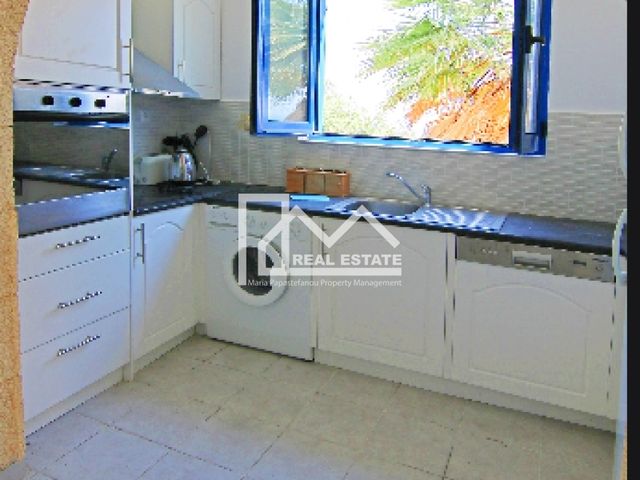 2-bedroom freehold villa in Rhodes — photo 1 of 5