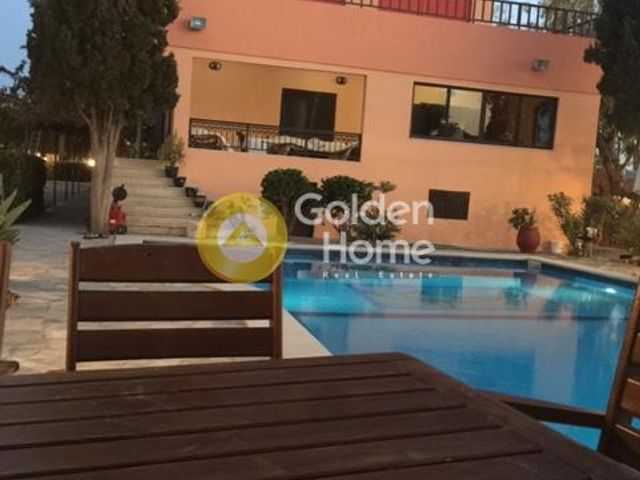 4-bedroom freehold villa in Hersonissos — photo 2 of 5