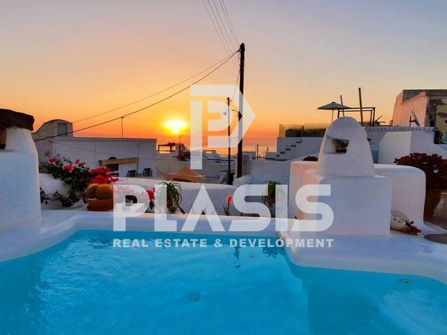 3-bedroom freehold villa in Santorini — photo 1 of 5