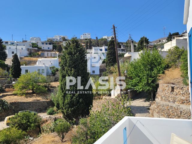 3-bedroom freehold villa in Paros — photo 4 of 5