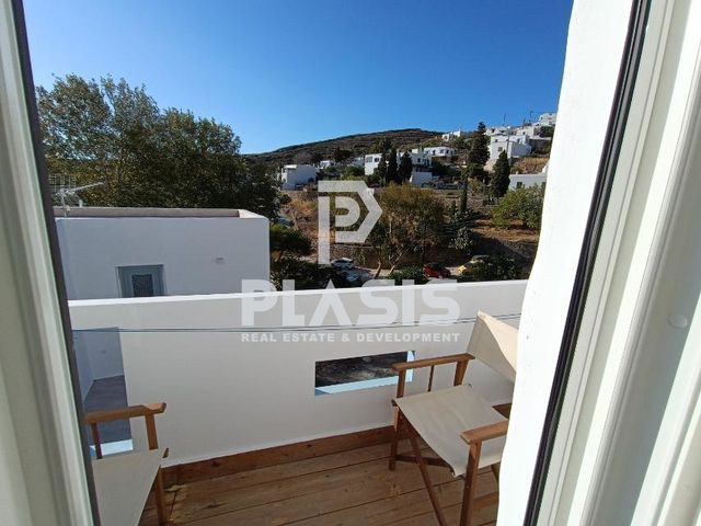 3-bedroom freehold villa in Paros — photo 1 of 5