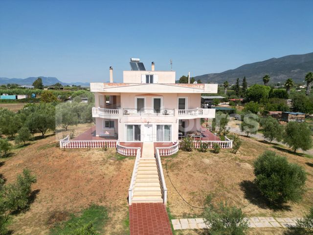 Μονοκατοικία 243 τ.μ.
