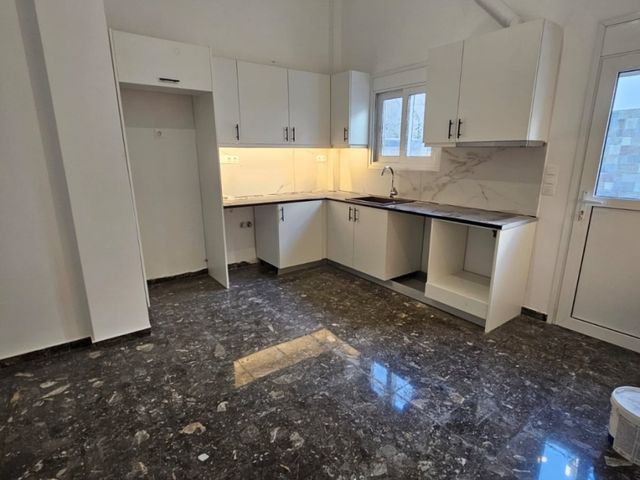 Πώληση κατοικίας Δάφνη Αττικής (Καλογήρων) Διαμέρισμα 86 τ.μ. ανακαινισμένο