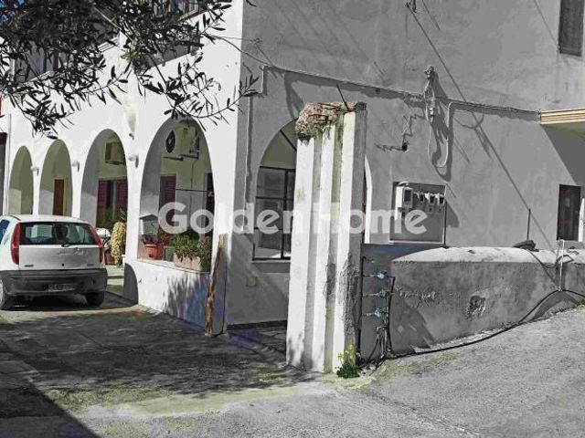 3-bedroom freehold apartment in Naxos — photo 3 of 3