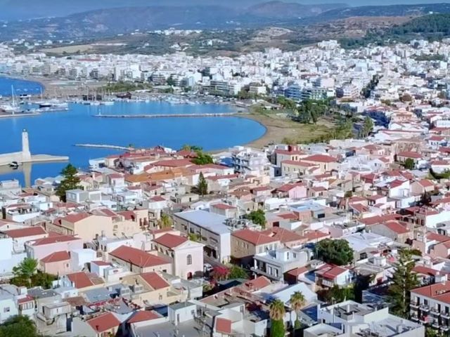6-bedroom freehold villa in Rethymno — photo 2 of 3