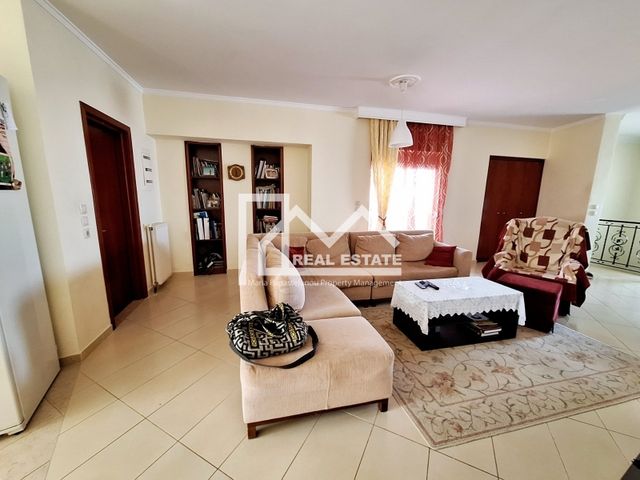 3-bedroom freehold villa in Rhodes — photo 3 of 5