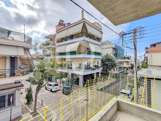 Πώληση κατοικίας Δάφνη Αττικής (Χαραυγή) Διαμέρισμα 100 τ.μ.