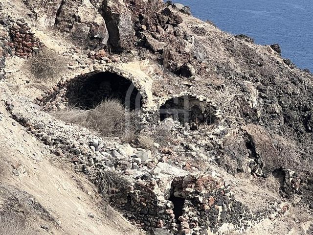 3-bedroom freehold villa in Santorini — photo 3 of 4