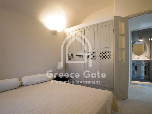 2-bedroom freehold villa in Santorini — photo 3 of 5