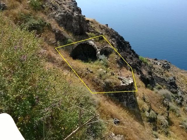 3-bedroom freehold villa in Santorini — photo 2 of 4