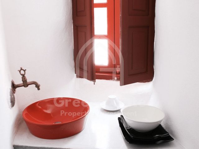 3-bedroom freehold villa in Santorini — photo 5 of 5