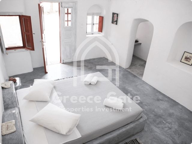 3-bedroom freehold villa in Santorini — photo 2 of 5