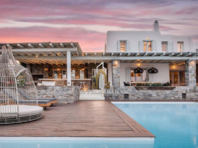 5-bedroom freehold villa in Mykonos — photo 2 of 5